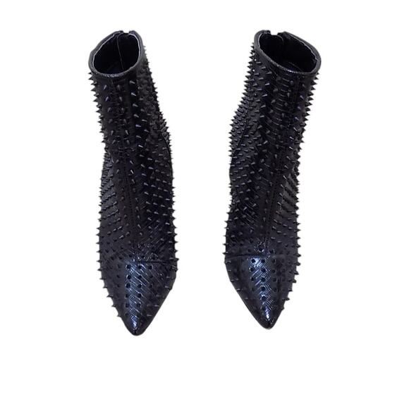 Steve Madden Via-S Spiked Stiletto Ankle Boots 7 Women Biker Moto Mobwife Punk - Picture 2 of 9